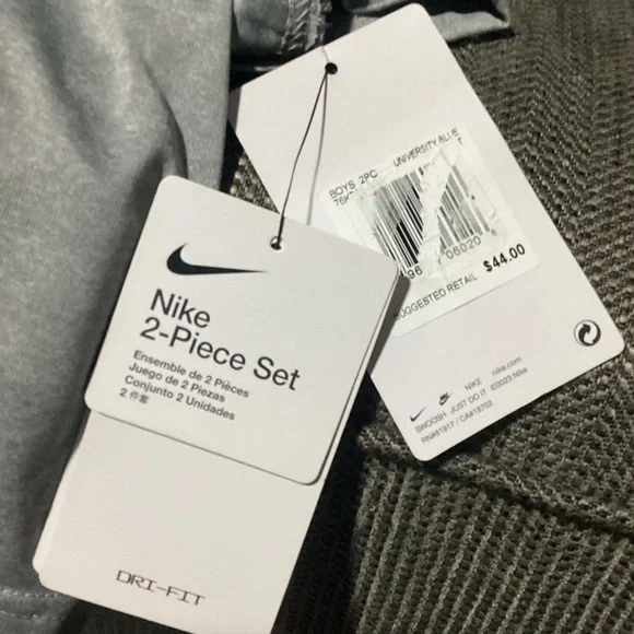 Nike Boys' Toddler 2T Dri-FIT Swoosh T-Shirt & Shorts, 2-Piece Set, Grey & Black - Picture 6 of 7